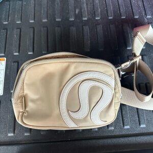 Lululemon belt bag